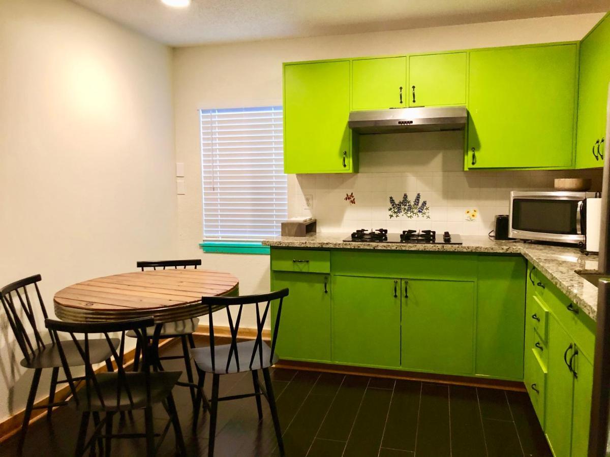 The Cove Bnb Hudson Bend Room photo